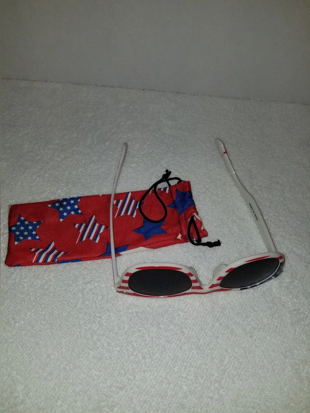 Patriotic American Flag Sunglasses with Matching Fabric Case 4th Of July